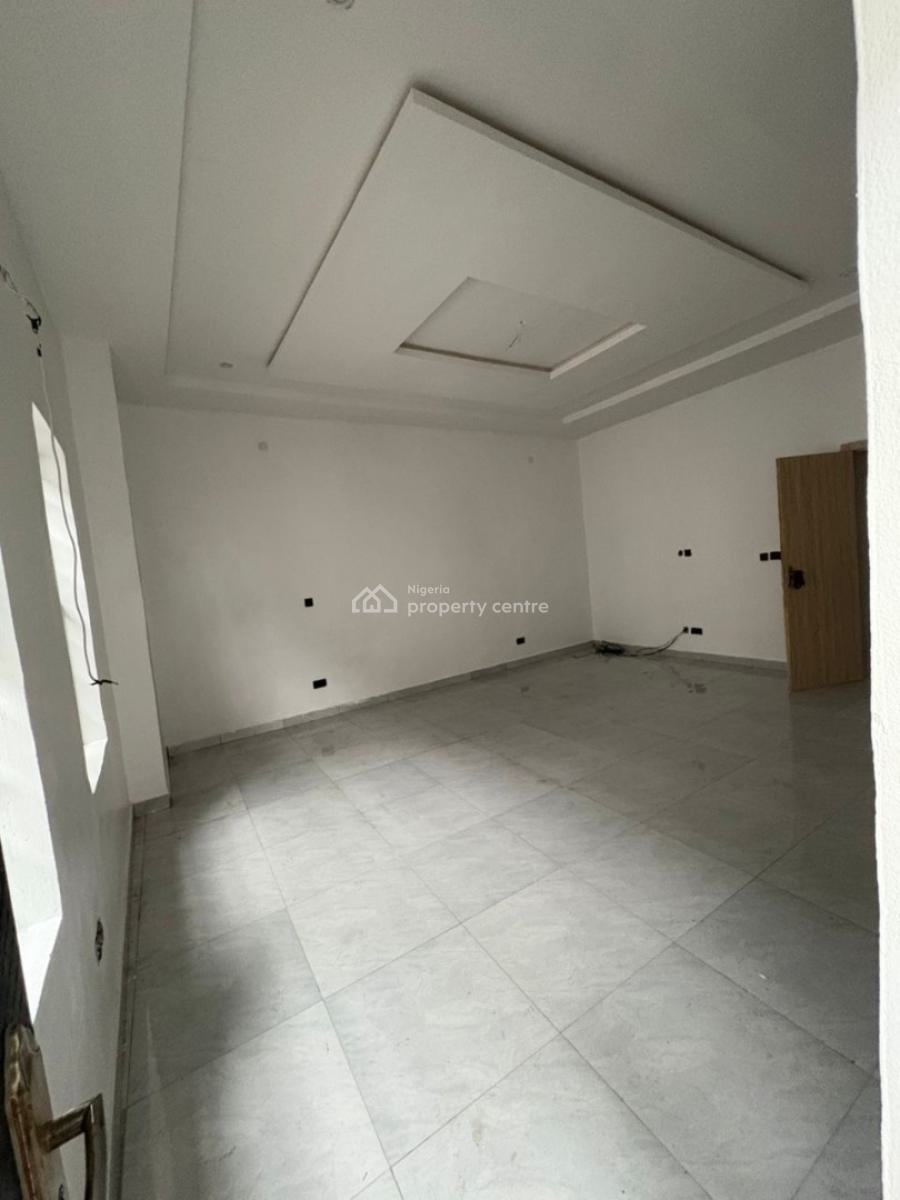 Shared Apartment, Mahami Pharmacy Street, Before Oba Amusa Street, Royal Pine Gate 3, Or, Lekki, Lagos, Self Contain (single Rooms) for Rent