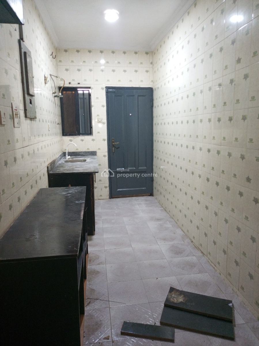 Spacious Room and Parlor (,mini Flat) Upstairs, Gated and Secured, Igbo Efon, Lekki, Lagos, Mini Flat (room and Parlour) for Rent