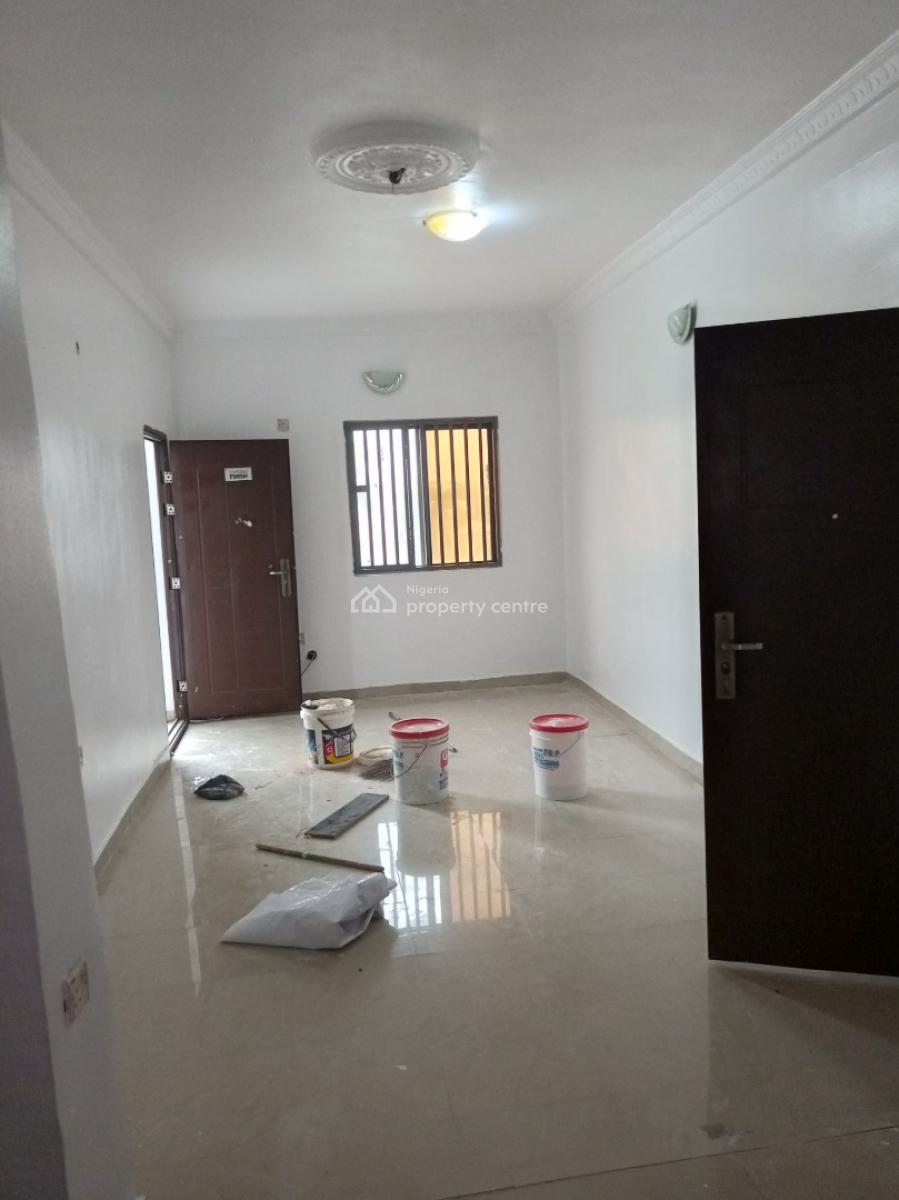 Spacious Room and Parlor (,mini Flat) Upstairs, Gated and Secured, Igbo Efon, Lekki, Lagos, Mini Flat (room and Parlour) for Rent