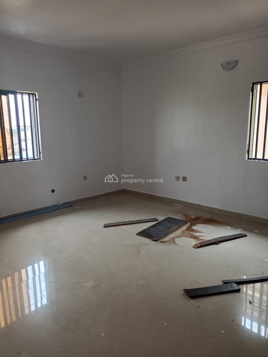 Spacious Room and Parlor (,mini Flat) Upstairs, Gated and Secured, Igbo Efon, Lekki, Lagos, Mini Flat (room and Parlour) for Rent