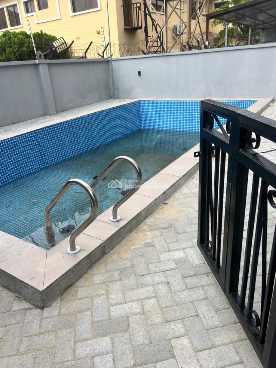 2bedroom Apartment Upstairs, Lekki Phase 1, Lekki, Lagos, Flat / Apartment for Rent