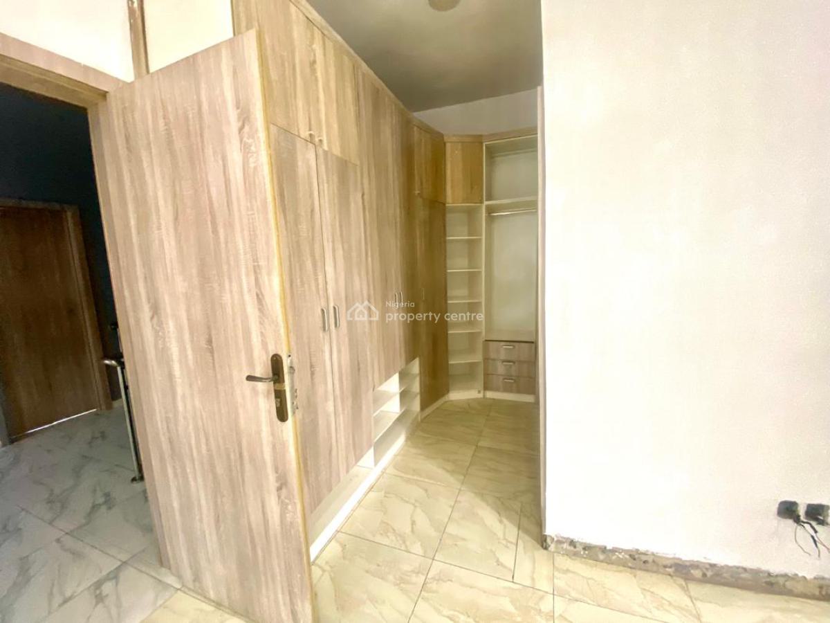 Luxurious Master Bedroom with Kitchen, Grace Court Orchid Road Lekki Lagos State, Lekki, Lagos, Flat / Apartment for Rent