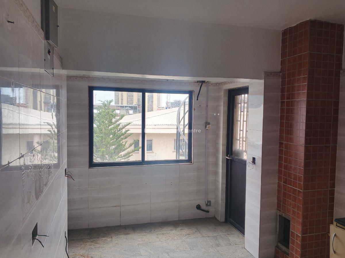 3 Bedrooms 3rd Floor Self Serviced Flat with Bq in a Block of 6 Flats, Near Eko Hotel Round About, Victoria Island (vi), Lagos, Flat / Apartment for Rent