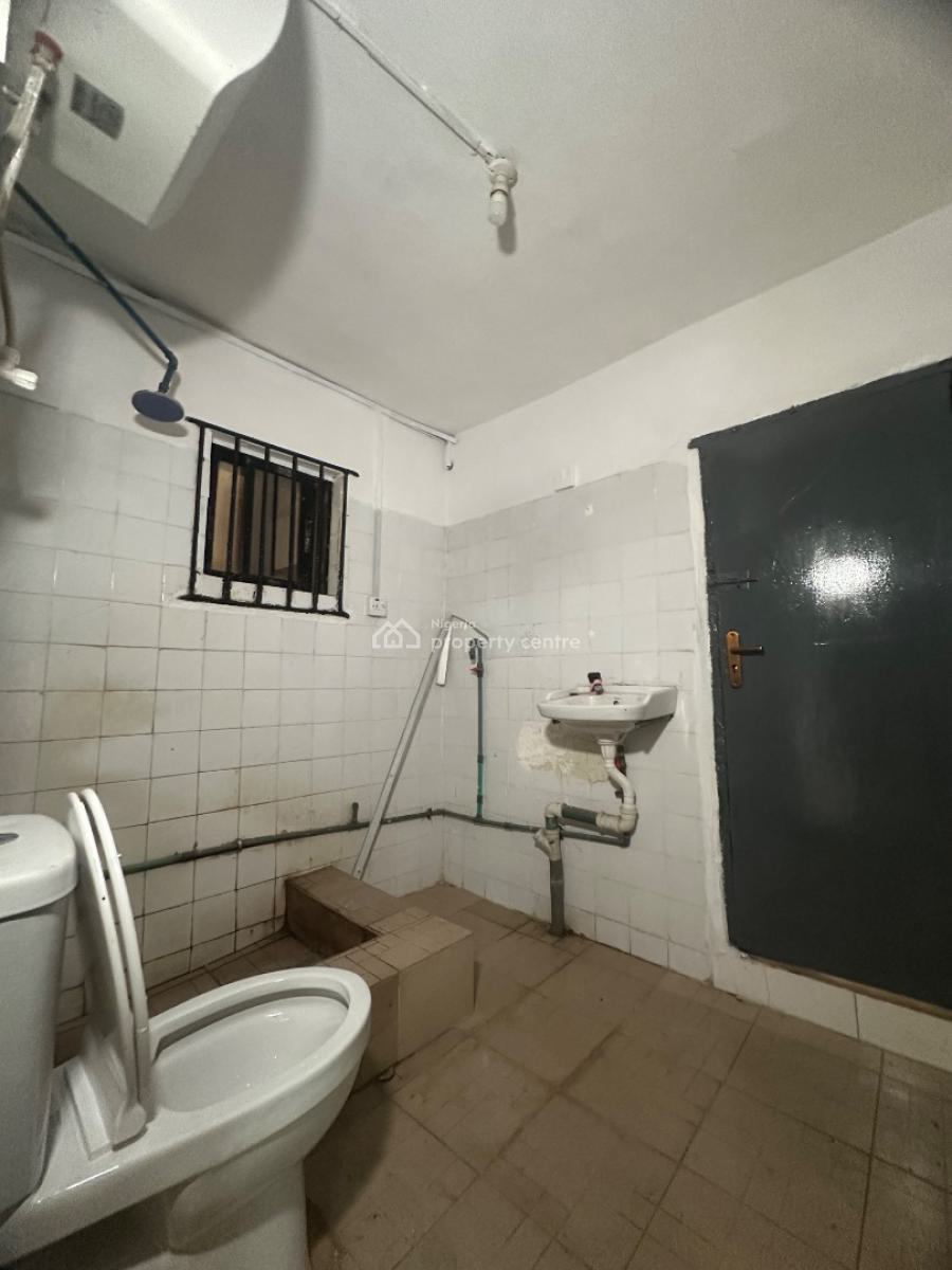 Nice & Spacious Miniflat (upstairs), Yaba, Yaba, Lagos, Mini Flat (room and Parlour) for Rent