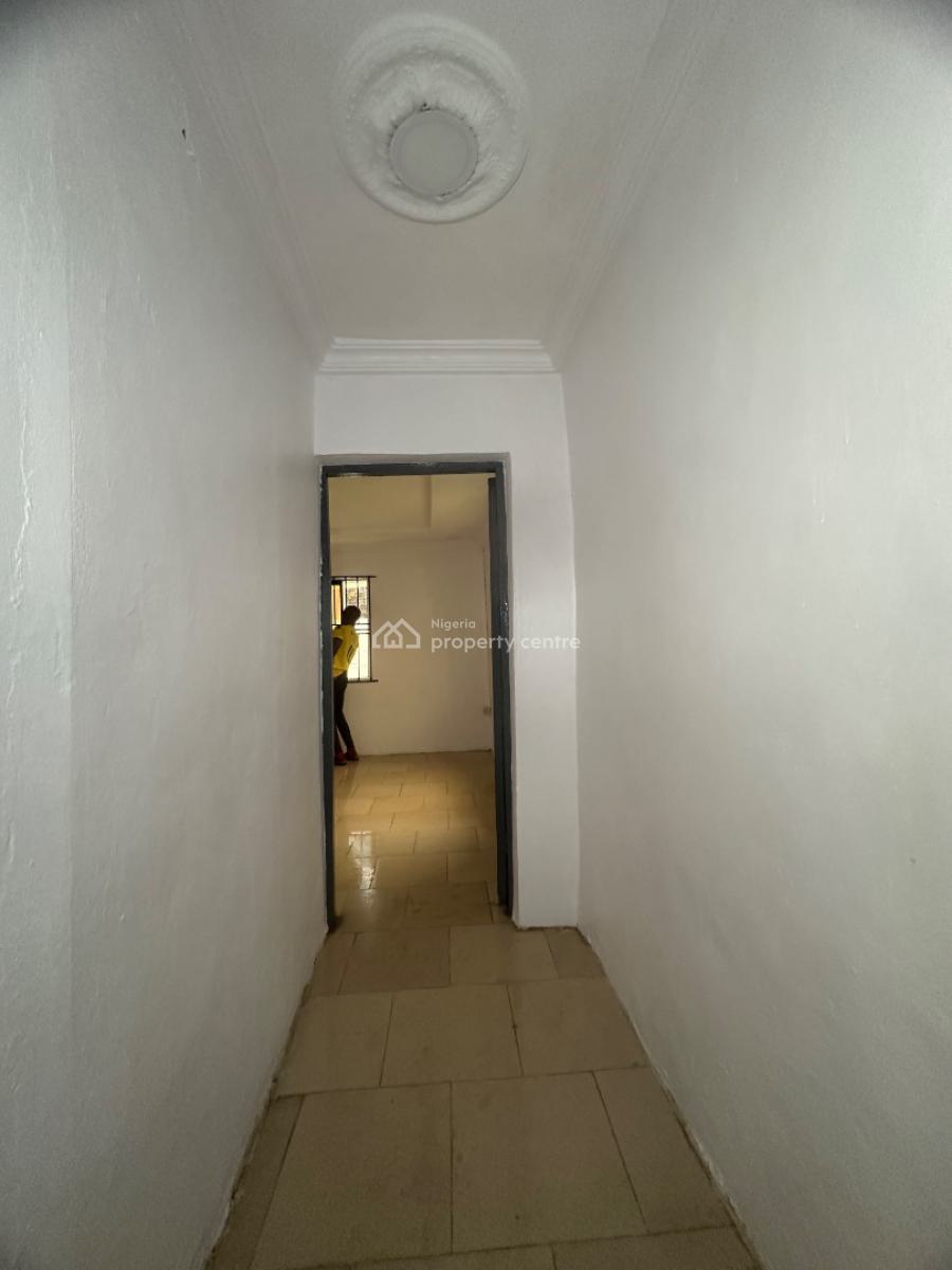Nice & Spacious Miniflat (upstairs), Yaba, Yaba, Lagos, Mini Flat (room and Parlour) for Rent