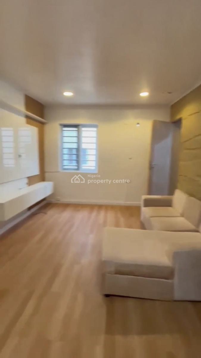 Decent 1bedroom Flat Upstairs in a Serene Area, Osapa, Lekki, Lagos, Mini Flat (room and Parlour) for Rent