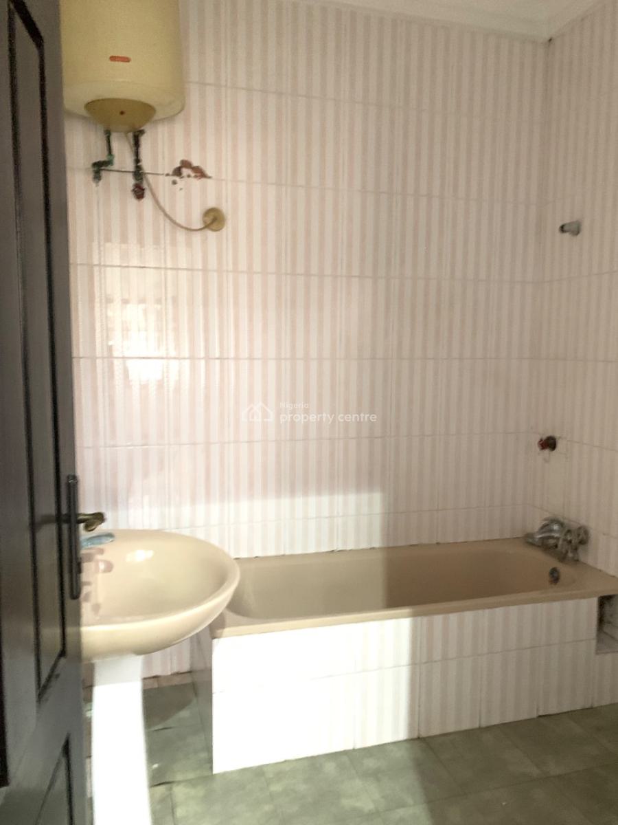 Well-maintained 5-bedroom Duplex with a Room Bq  in a Serene Neighborh, Lekki Phase 1, Lekki Phase 1, Lekki, Lagos, Detached Duplex for Rent