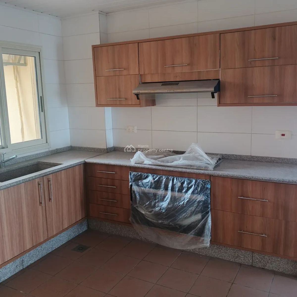 3 Bedrooms 7th Floor Tastefully Finished Water Front & Bq, Ikoyi Banana Island, Banana Island, Ikoyi, Lagos, Block of Flats for Sale