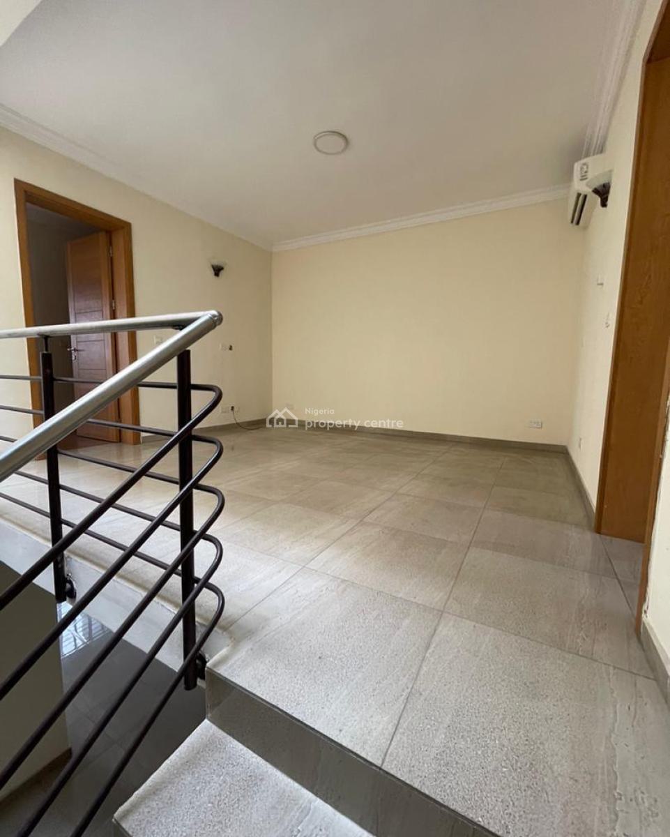 Purposefully Built 4 Bedroom Terrace, Lekki, Lekki Phase 1, Lekki, Lagos, Terraced Duplex for Sale