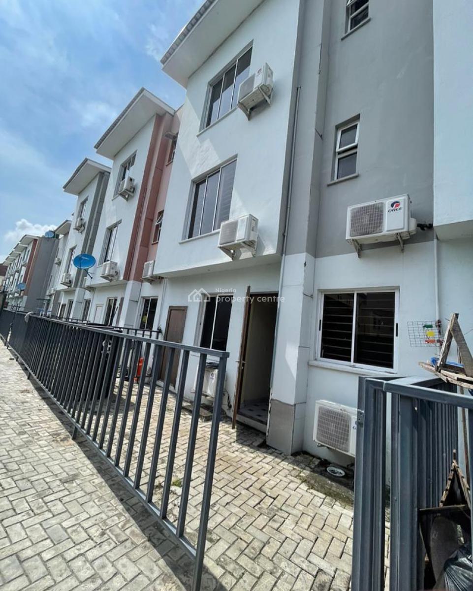 Purposefully Built 4 Bedroom Terrace, Lekki, Lekki Phase 1, Lekki, Lagos, Terraced Duplex for Sale