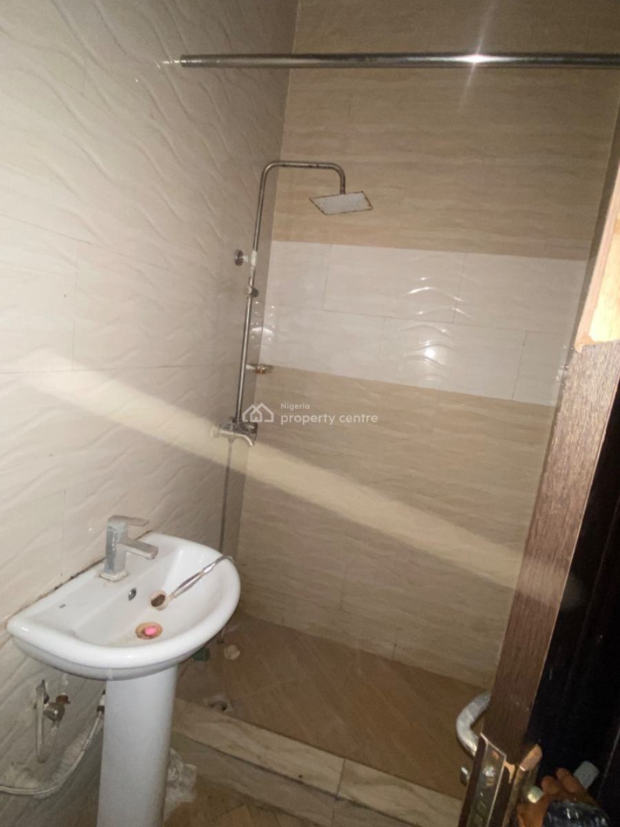 Luxury Spacious Serviced 2 Bedroom Flat, Chevron Lekki Lagos, Lekki, Lagos, Flat / Apartment for Rent