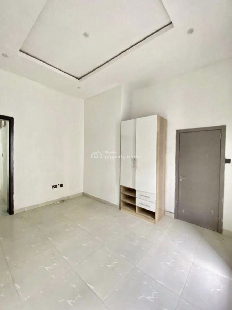 Distress Deal! Brand New 4 Bedroom Semi Detached Duplex with Bq, Located in a Serene and Secured Estate. Do Not Miss This Offer!, Lekki, Lagos, Semi-detached Duplex for Sale
