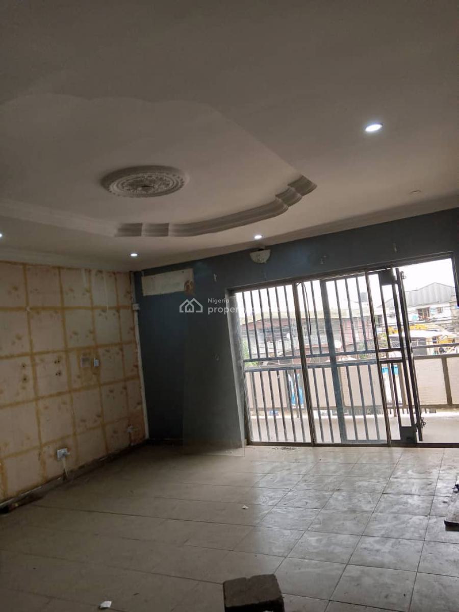 Renovated 3 Bedroom Flat, Atunrashe, Gbagada, Lagos, Flat / Apartment for Rent