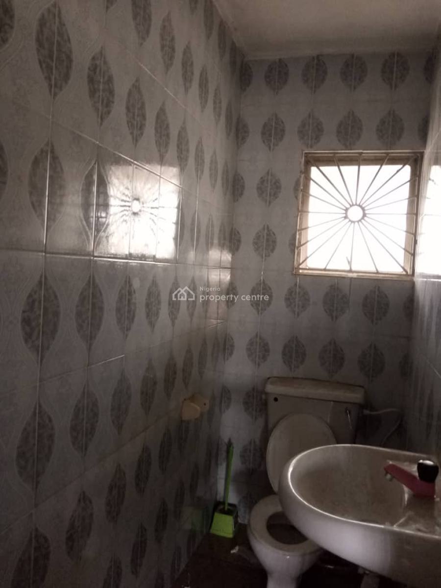 Renovated 3 Bedroom Flat, Atunrashe, Gbagada, Lagos, Flat / Apartment for Rent