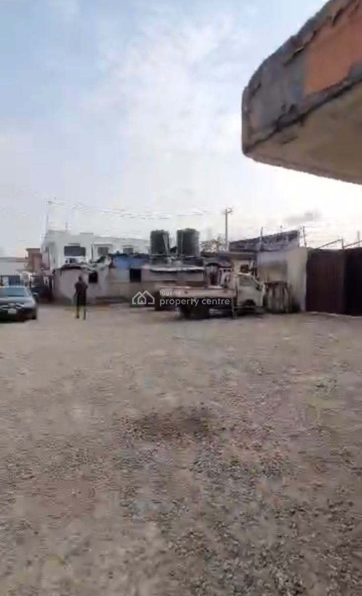Commercial Property on Corner Piece Block of Offices Good for Any Purp, Onipan Ikorodu Road Lagos, Onipanu, Shomolu, Lagos, Plaza / Complex / Mall for Sale