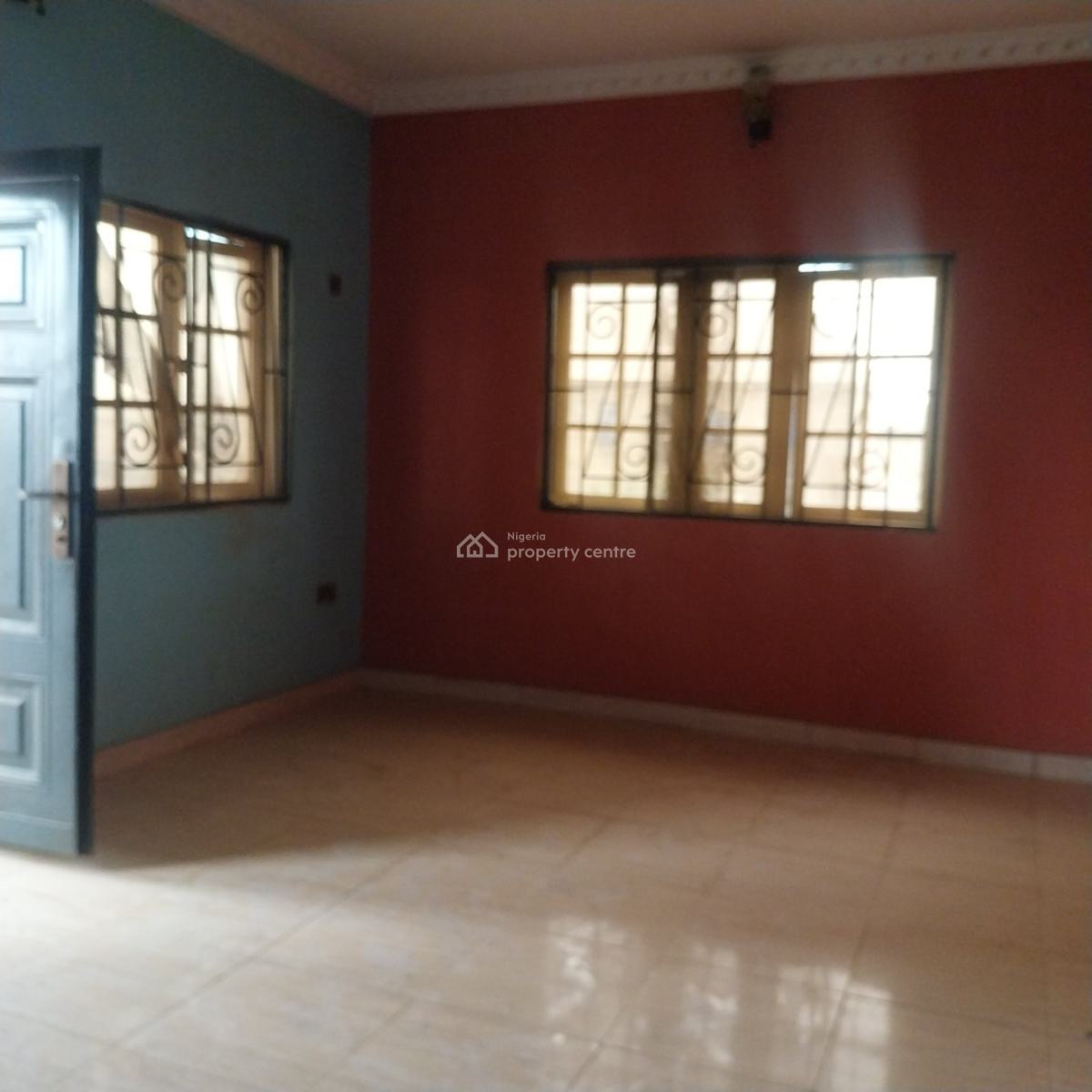 Lovely 4 Bedroom  Duplex  with 2 Units of 2 Bedroom Flat, Magboro, Magboro, Ogun, Detached Duplex for Sale