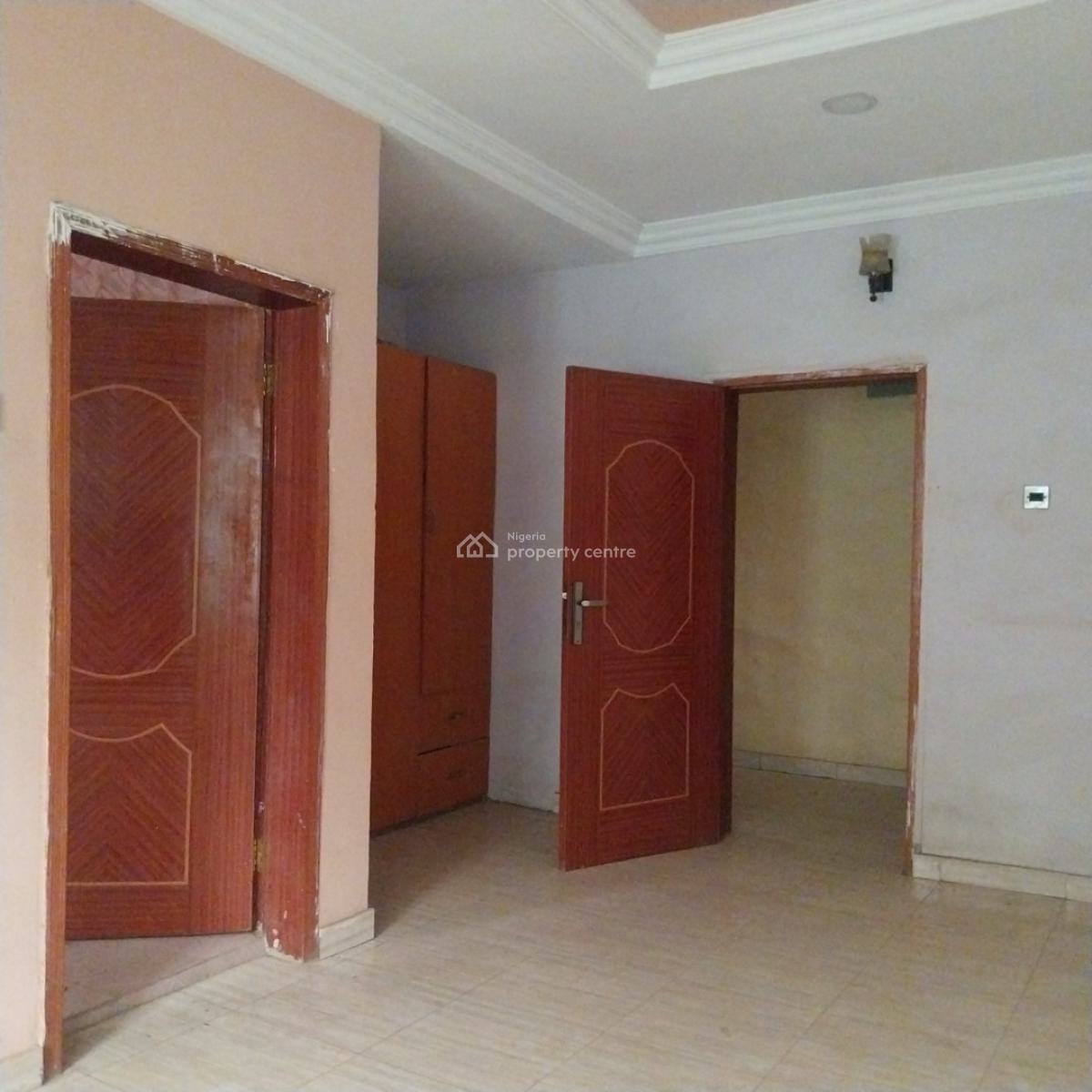 Lovely 4 Bedroom  Duplex  with 2 Units of 2 Bedroom Flat, Magboro, Magboro, Ogun, Detached Duplex for Sale