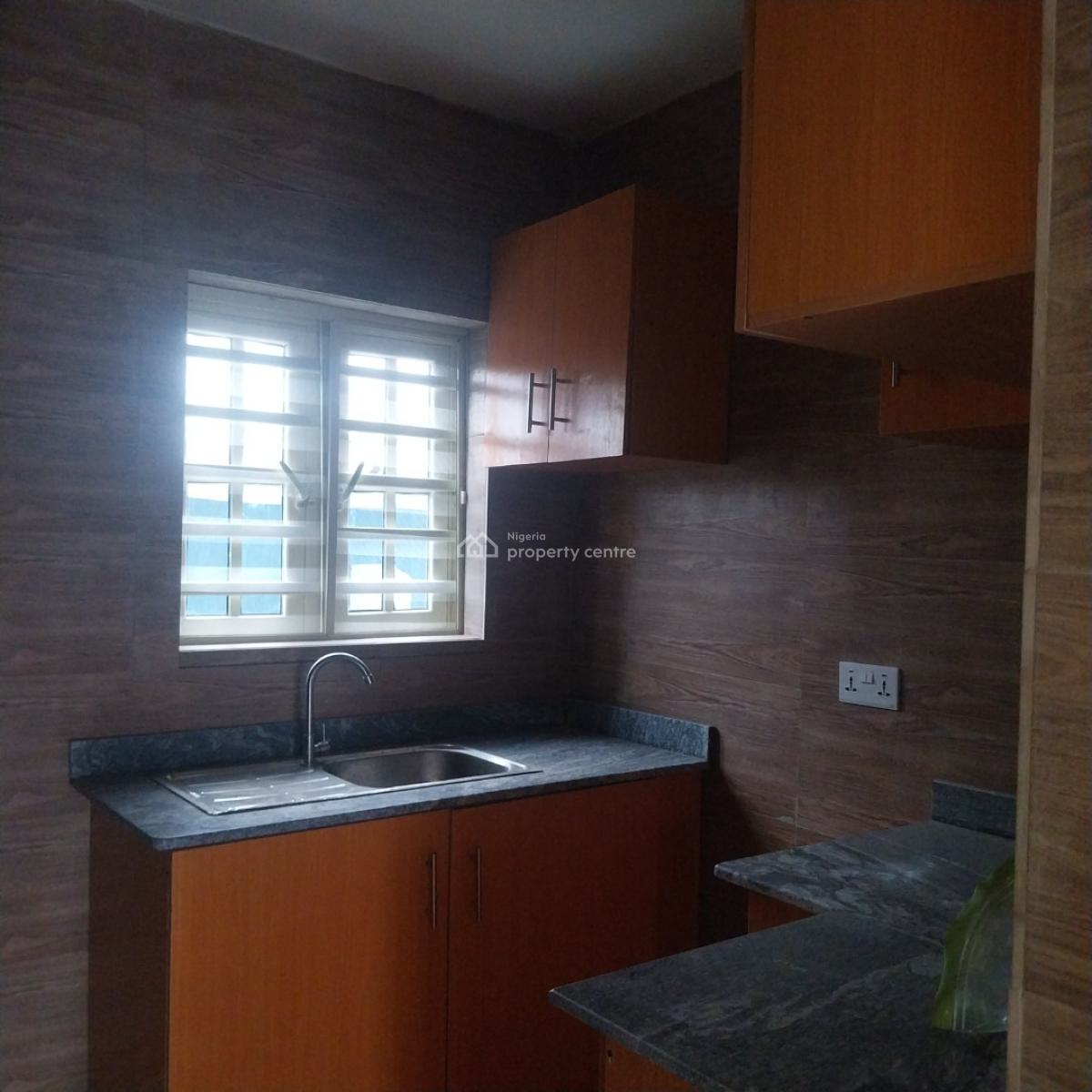 Lovely 4 Bedroom  Duplex  with 2 Units of 2 Bedroom Flat, Magboro, Magboro, Ogun, Detached Duplex for Sale