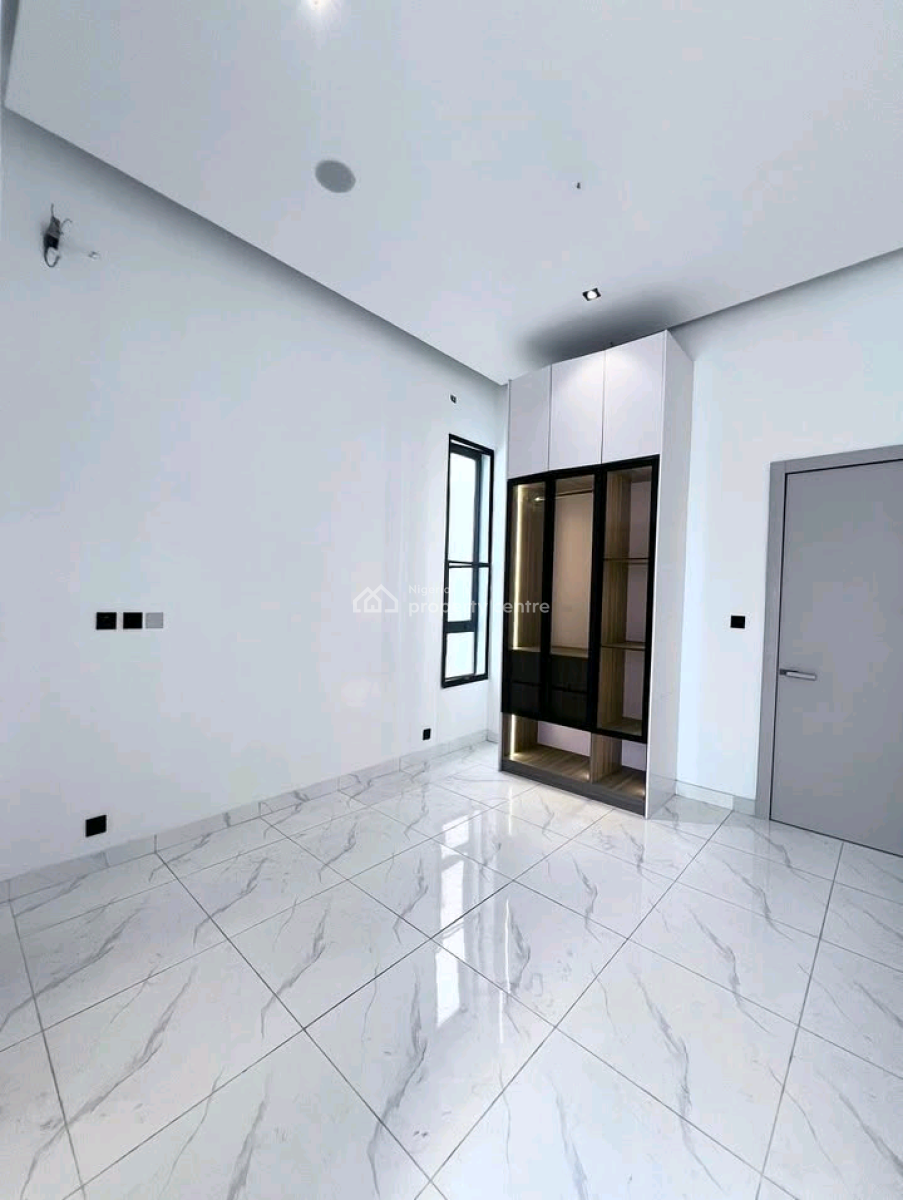 N330m Ikota Lekki Luxurious Duplex with Swimming*   5bedrooms Full, Ikota, Lekki, Lagos, House for Sale