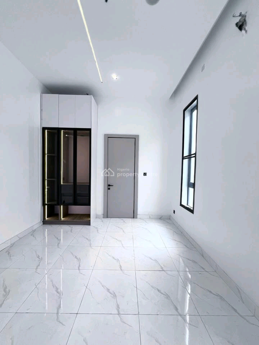 N330m Ikota Lekki Luxurious Duplex with Swimming*   5bedrooms Full, Ikota, Lekki, Lagos, House for Sale