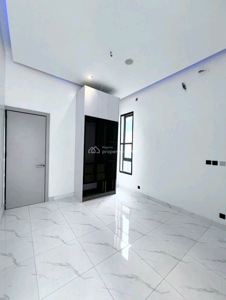 N330m Ikota Lekki Luxurious Duplex with Swimming*   5bedrooms Full, Ikota, Lekki, Lagos, House for Sale
