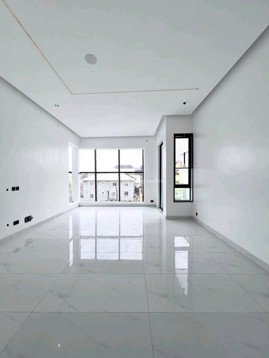N330m Ikota Lekki Luxurious Duplex with Swimming*   5bedrooms Full, Ikota, Lekki, Lagos, House for Sale