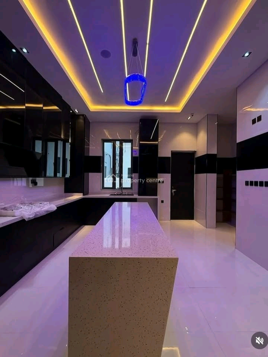 N300m Ajah Luxurious Duplex with Swimming Pool & Gym*   5bedrooms, Ajah, Lagos, House for Sale