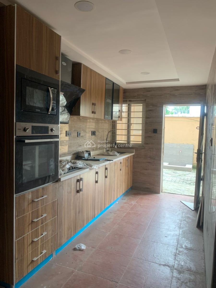 Spacious 3 Bedroom Apartment with Acs, Off Admiralty Way, Lekki Phase 1, Lekki, Lagos, Flat / Apartment for Rent