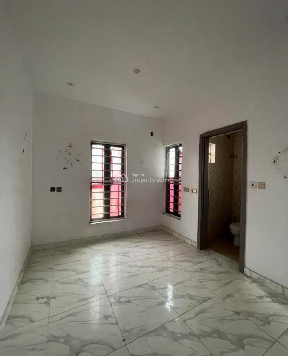3 Bedroom Apartment in a Secured Neighborhood, Ikate, Lekki, Lagos, Flat / Apartment for Rent