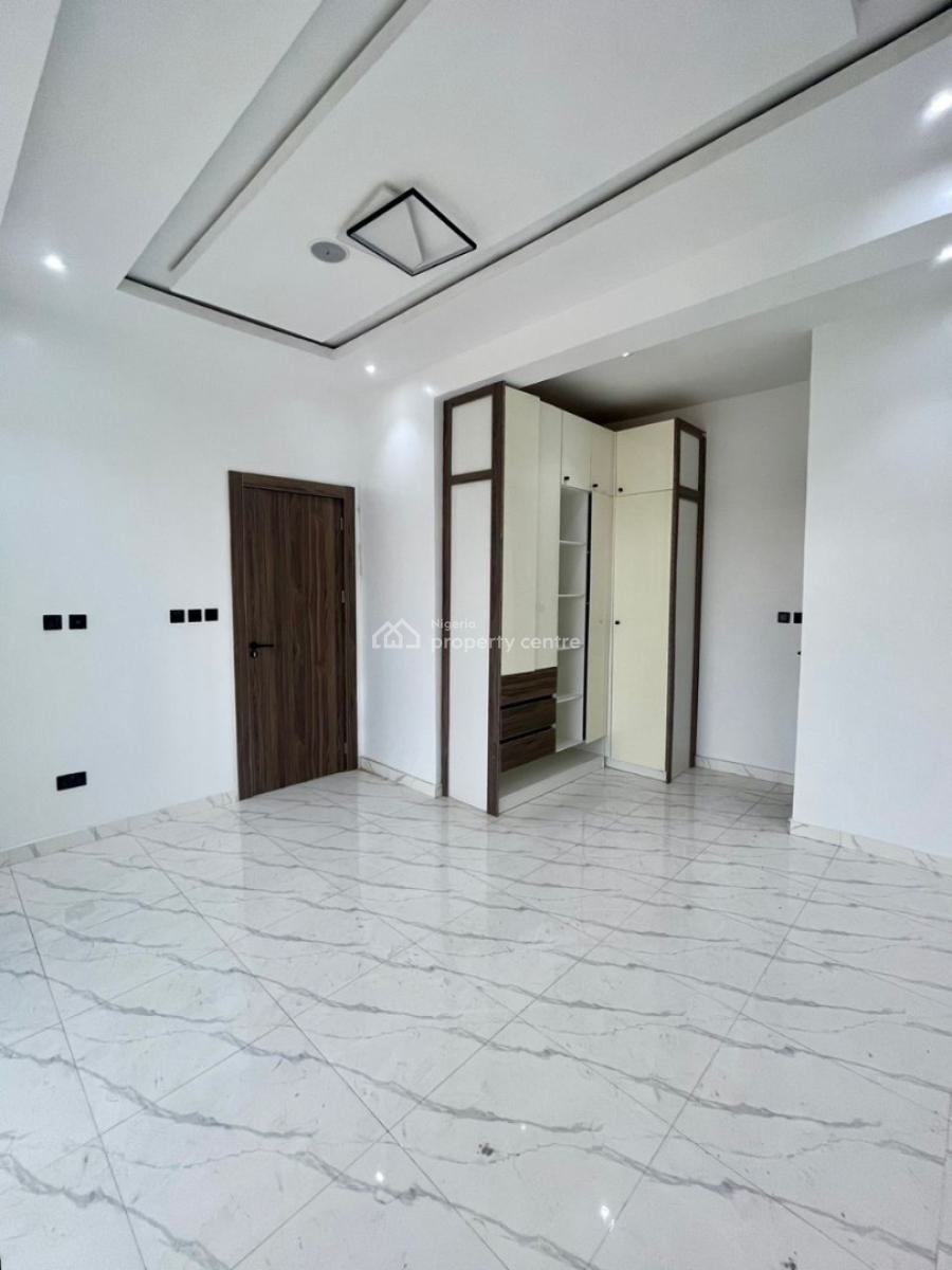 Exquisite 3-bedroom Fully Serviced Apartment, Lekki Phase 1, Lekki, Lagos, Flat / Apartment for Sale