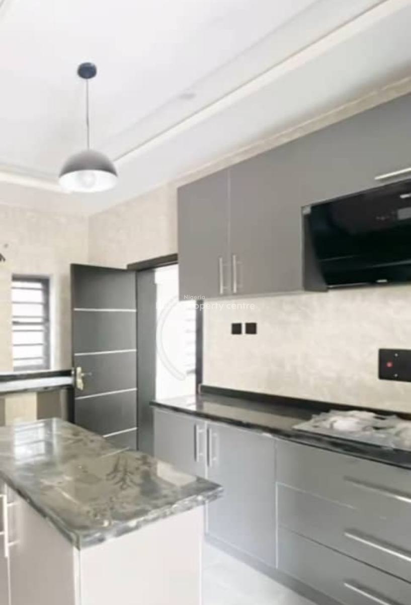 3 Bedrooms Detached Duplex, Omole Phase 2 Extension, Olowora, Magodo, Lagos, Detached Duplex for Sale