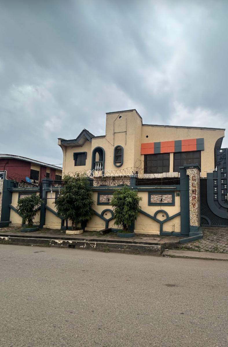 Well Maintained 20 Rooms Hotel, Ejigbo, Lagos, Hotel / Guest House for Rent