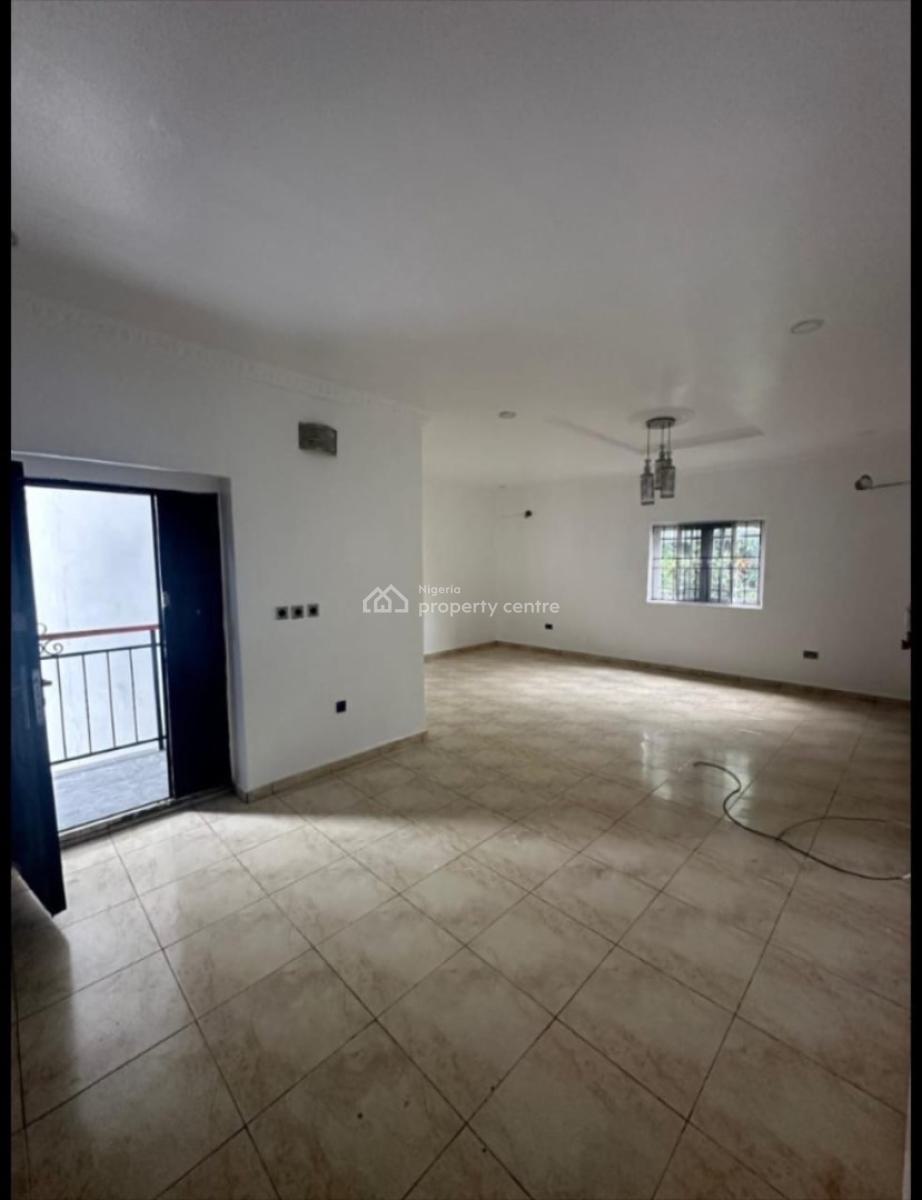 Spacious 2 Bedroom Flats, Lekki Phase 1, Lekki, Lagos, Flat / Apartment for Rent