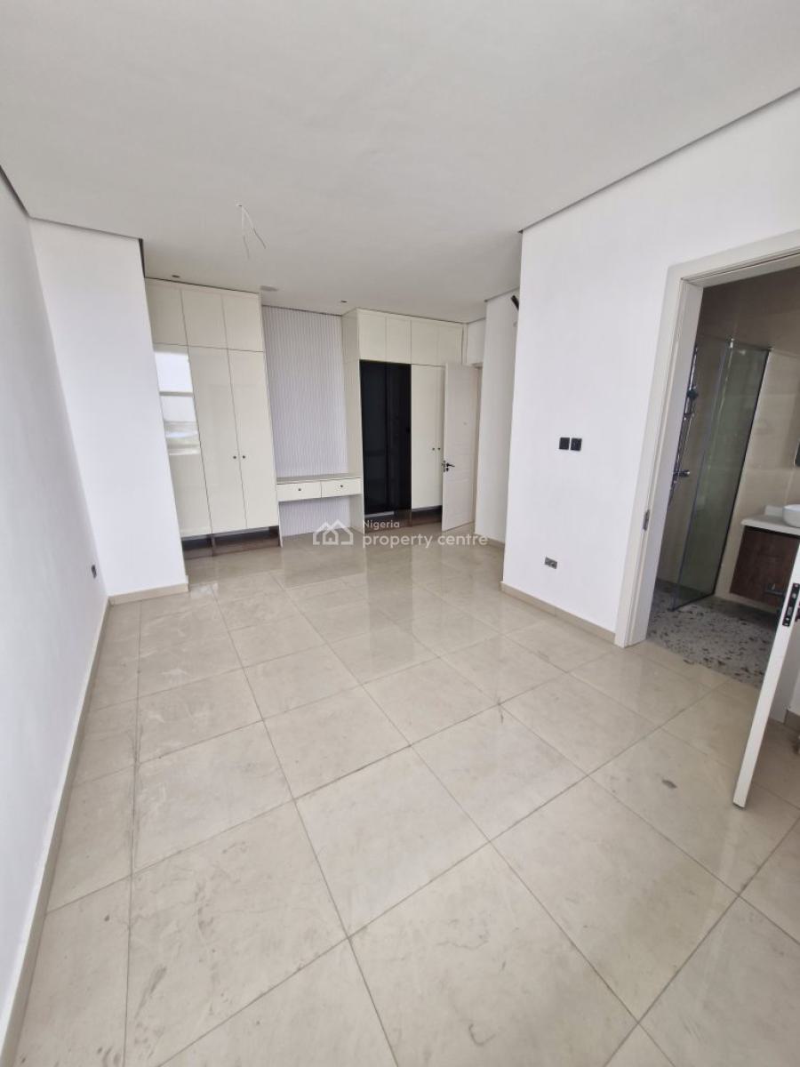 Awesome 3 Bedrooms Flat, Lekki Phase 1, Lekki, Lagos, Block of Flats for Sale