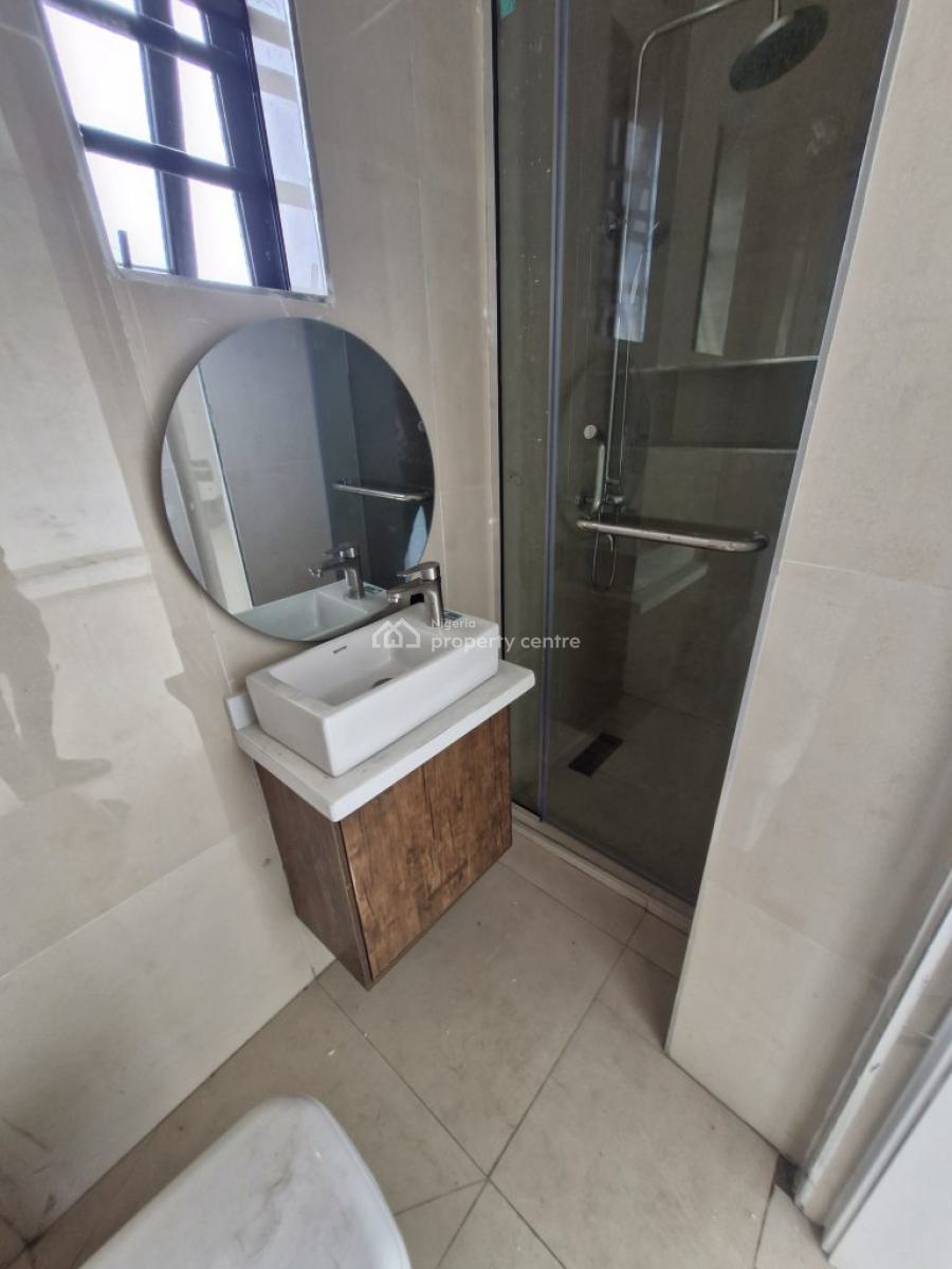 Awesome 3 Bedrooms Flat, Lekki Phase 1, Lekki, Lagos, Block of Flats for Sale