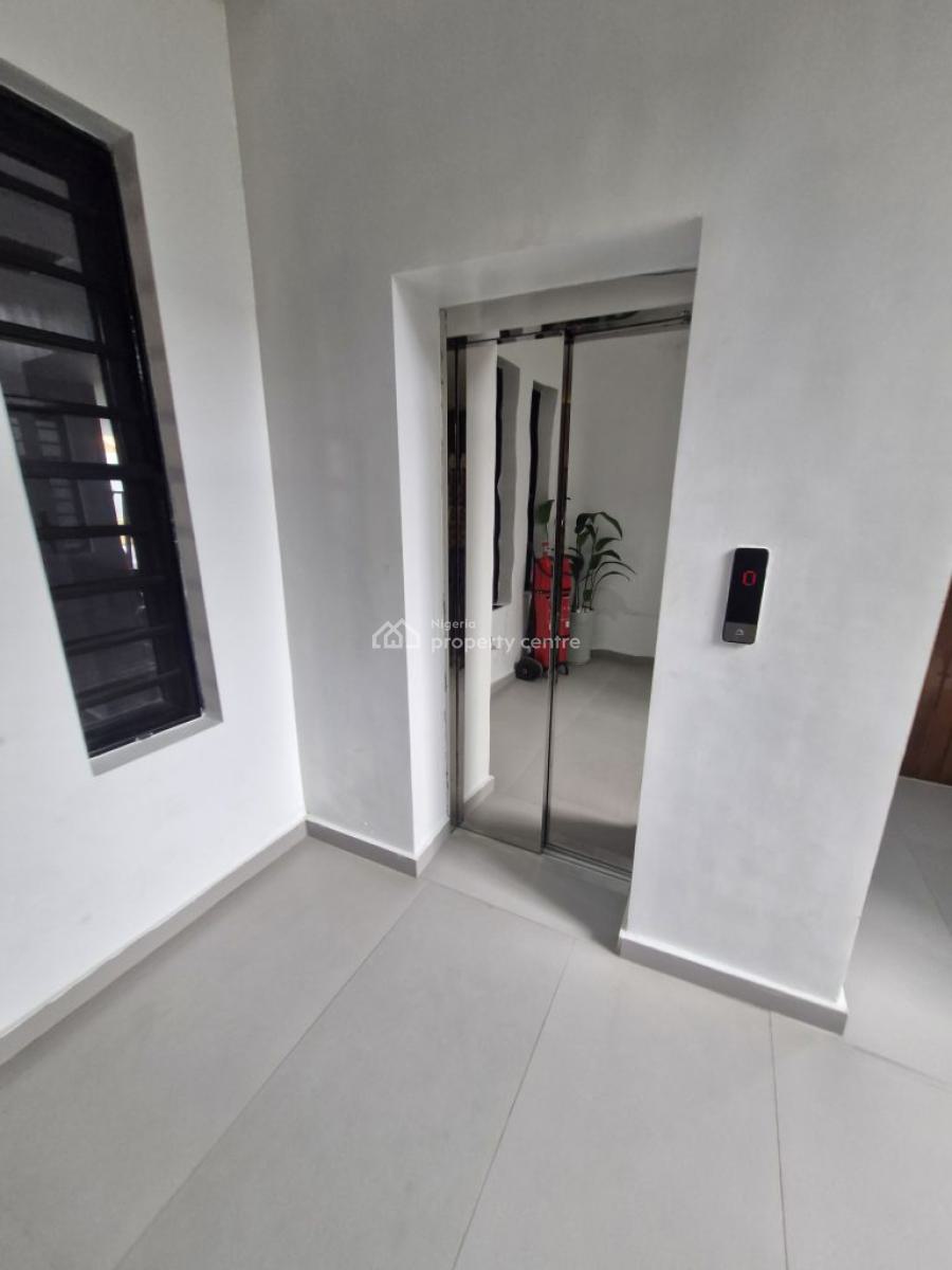 Awesome 3 Bedrooms Flat, Lekki Phase 1, Lekki, Lagos, Block of Flats for Sale
