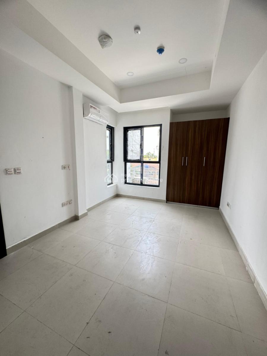 3 Bedroom Apartment with a General Swimming Pool, Lekki Phase 1, Lekki Phase 1, Lekki, Lagos, Block of Flats for Sale