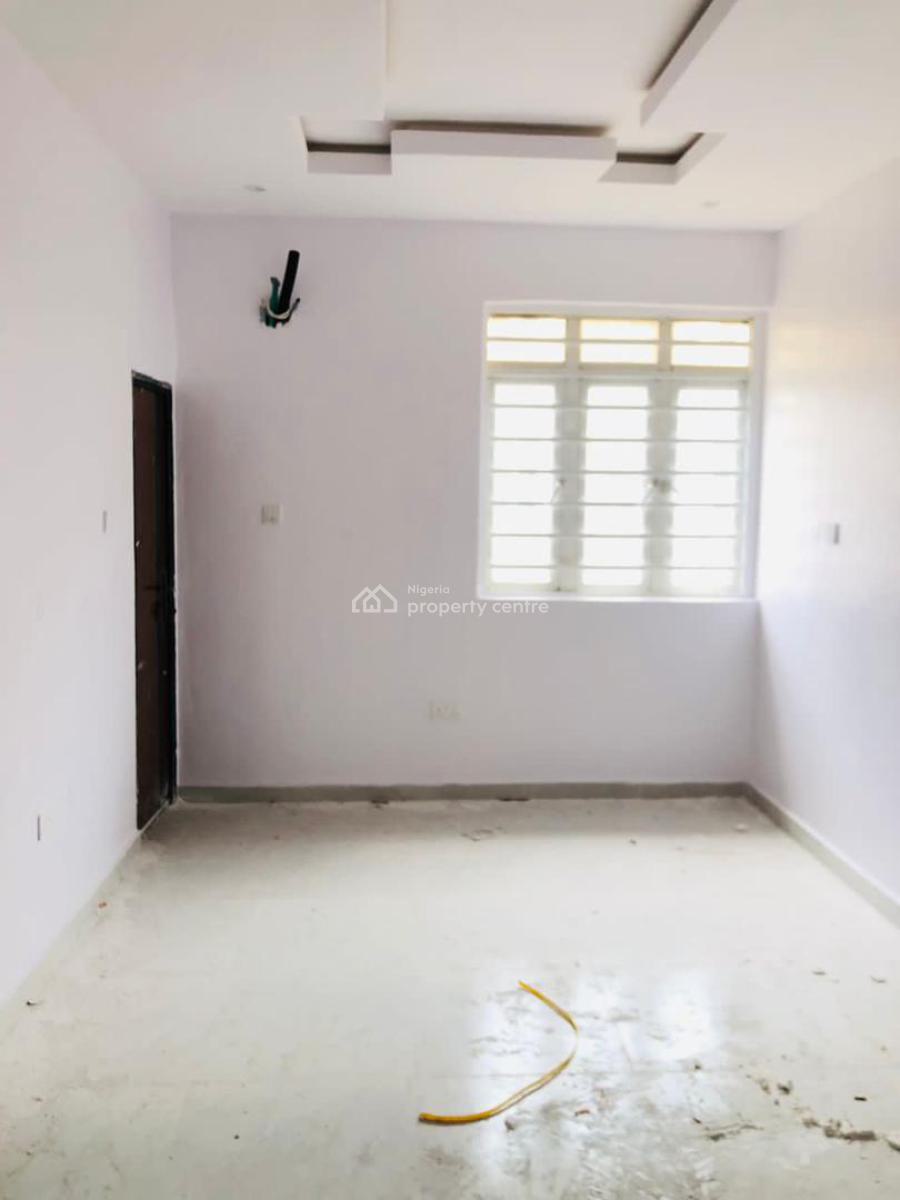 Lovely Terrace Duplex in a Decent Location, Mobil Road, Ilaje, Ajah, Lagos, Terraced Duplex for Rent