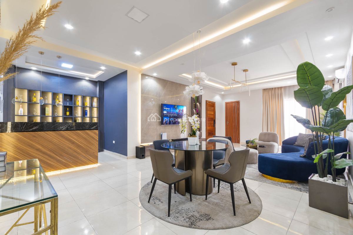 Exotic Three(3) Beds Apartment with Solar Inverter, Ps5 & Wine Bar, Located at Parkland Court, Ikate, Ikate, Lekki, Lagos, Flat / Apartment for Rent