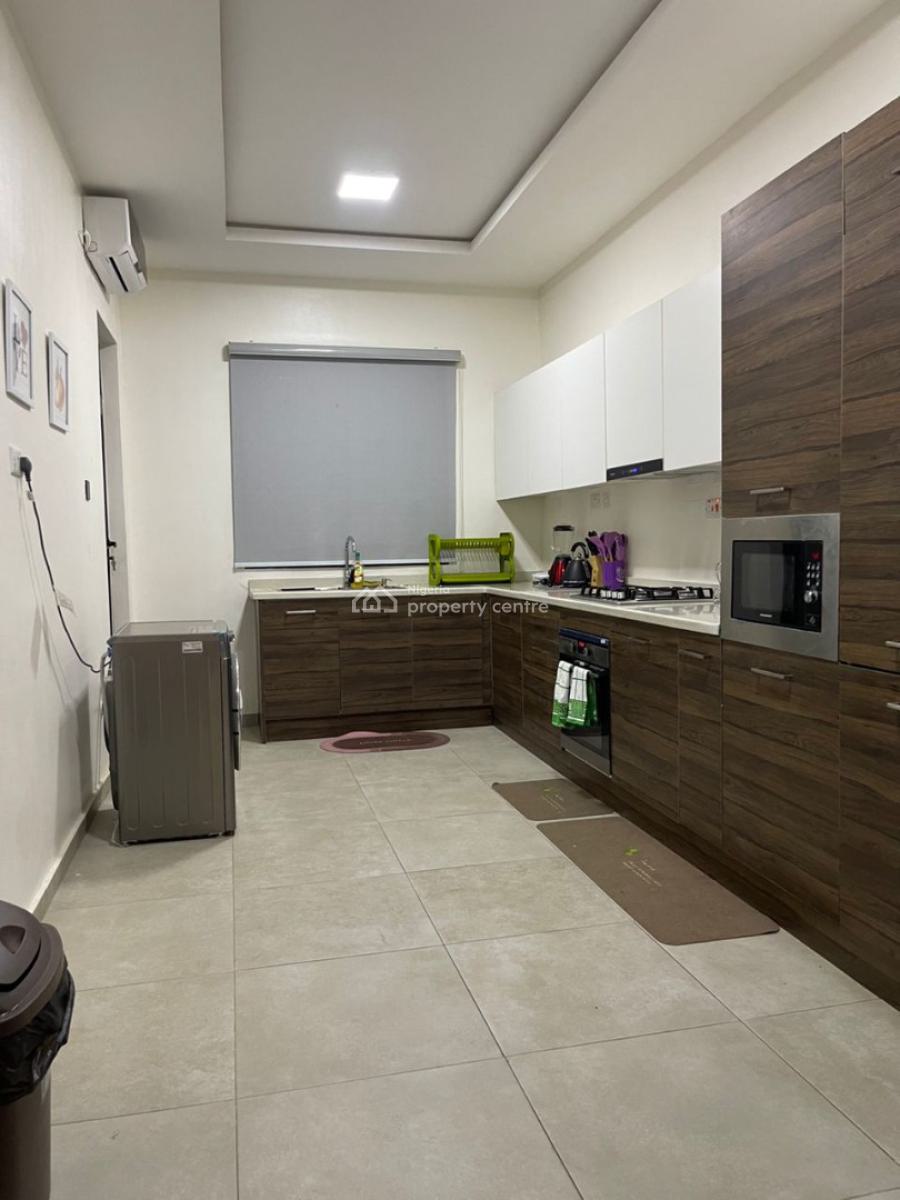Exotic Three(3) Beds Apartment with Solar Inverter, Ps5 & Wine Bar, Located at Parkland Court, Ikate, Ikate, Lekki, Lagos, Flat / Apartment for Rent