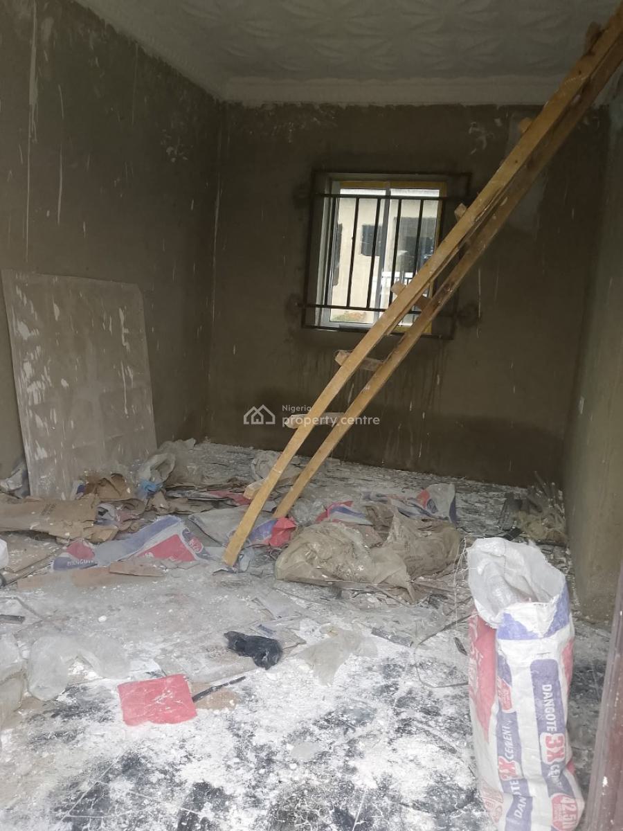 1 Room and Parlor Apartment, Bariga, Shomolu, Lagos, Mini Flat (room and Parlour) for Sale