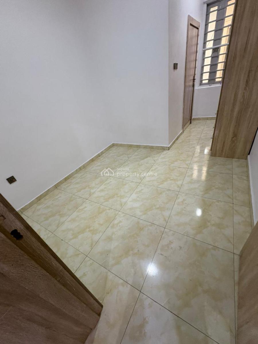 Spacious Room Upstairs, Before Orchid Roundabout, Lekki, Lagos, Self Contain (single Rooms) for Rent