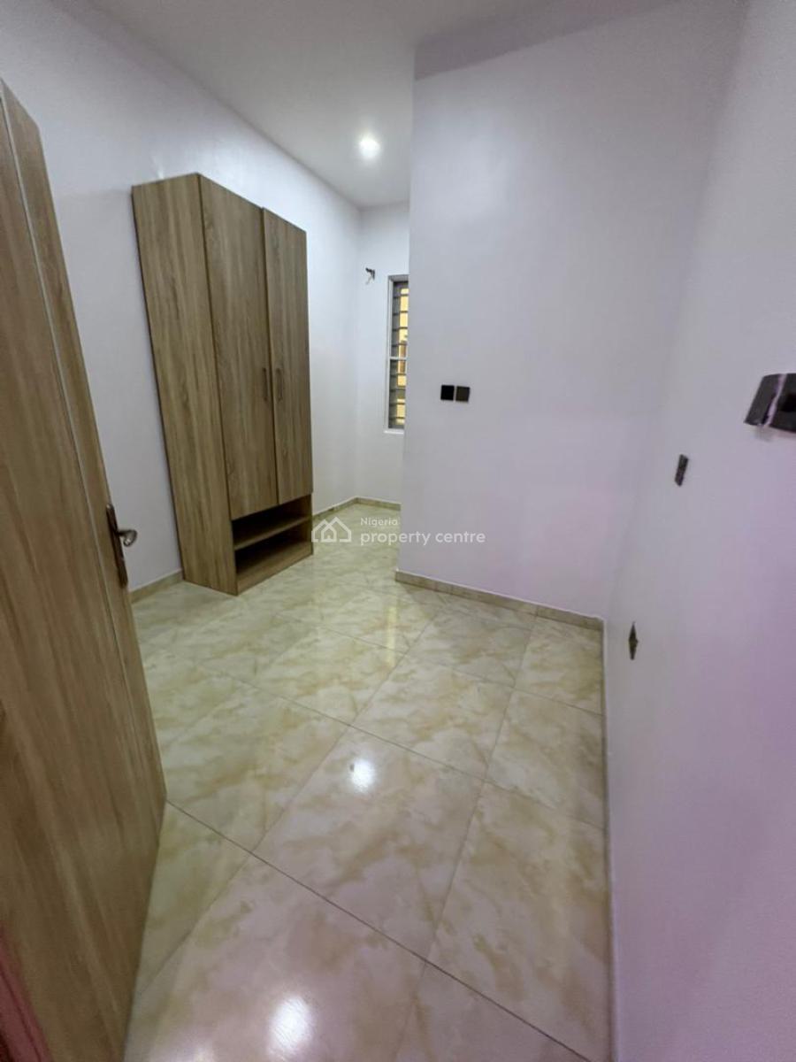 Spacious Room Upstairs, Before Orchid Roundabout, Lekki, Lagos, Self Contain (single Rooms) for Rent