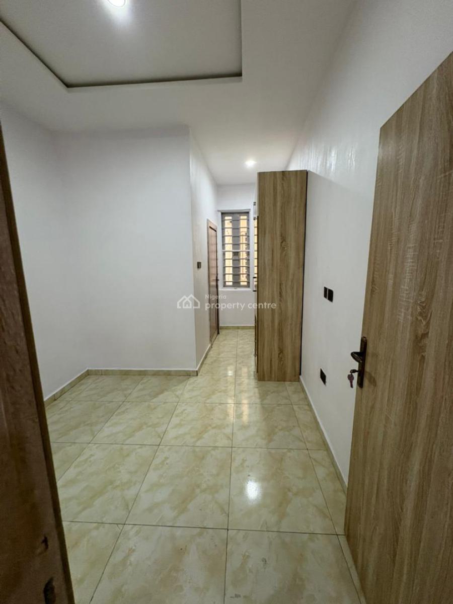 Spacious Room Upstairs, Before Orchid Roundabout, Lekki, Lagos, Self Contain (single Rooms) for Rent