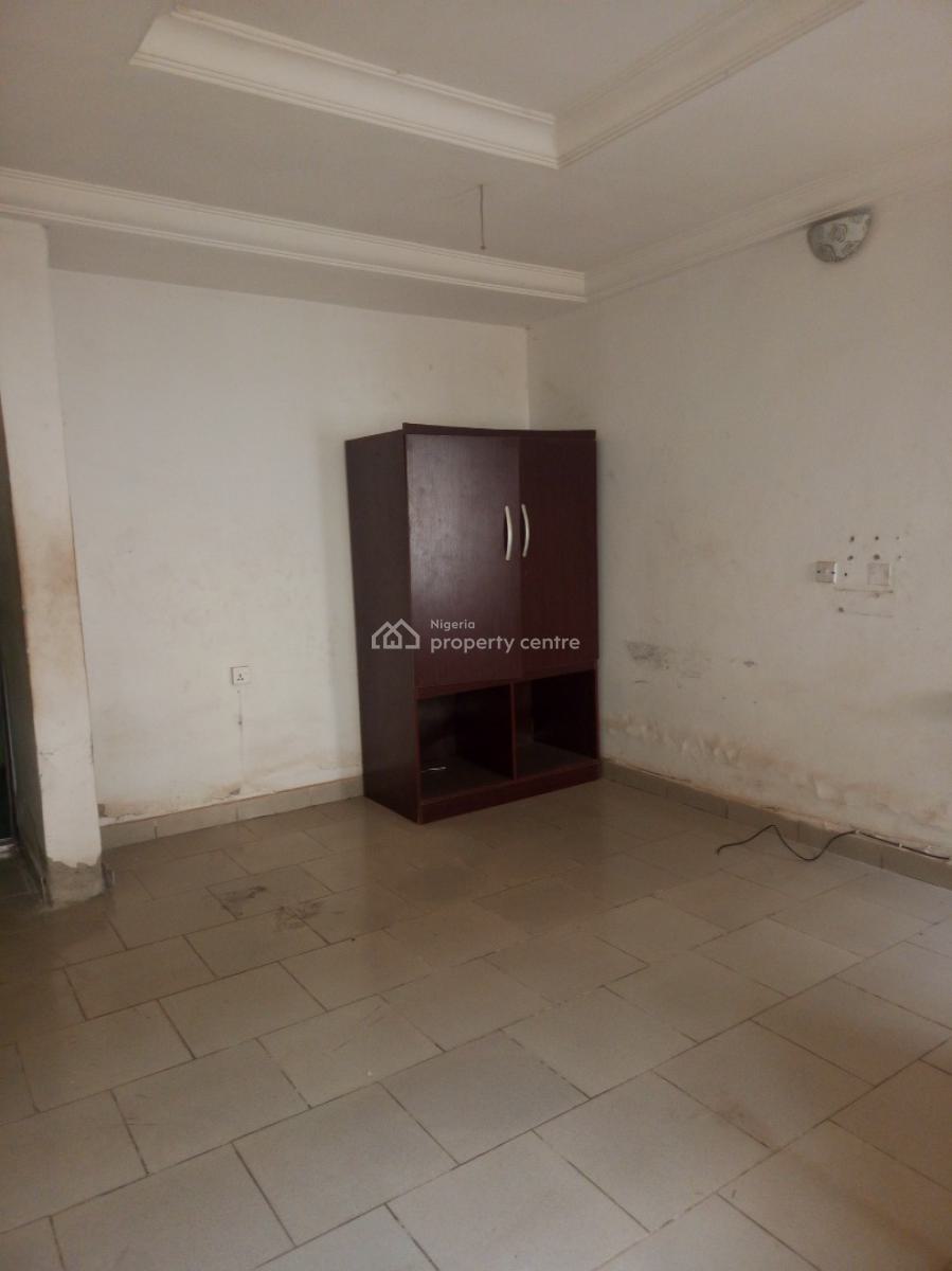 Massive 3 Bedroom Block of Flat, Next Cash & Carry, Jahi, Abuja, Flat / Apartment for Rent