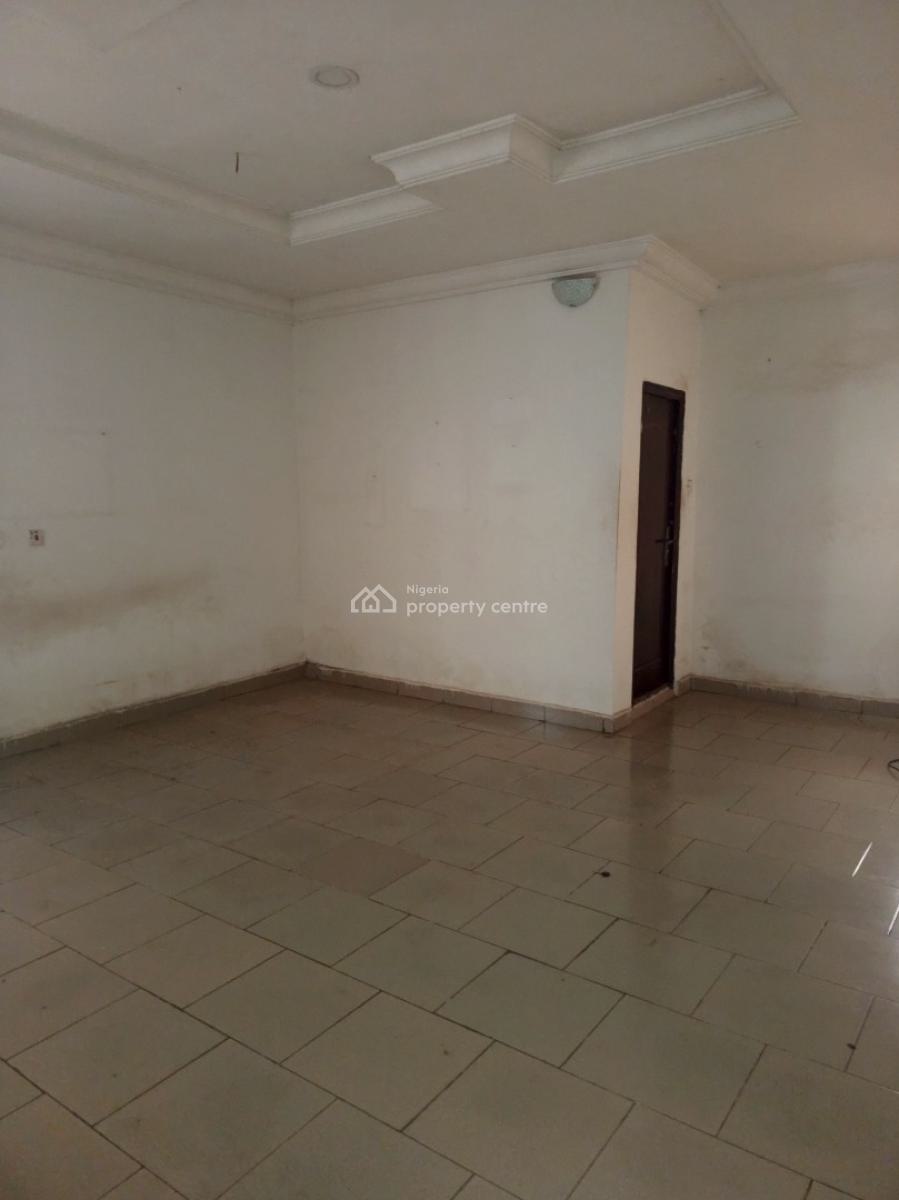 Massive 3 Bedroom Block of Flat, Next Cash & Carry, Jahi, Abuja, Flat / Apartment for Rent