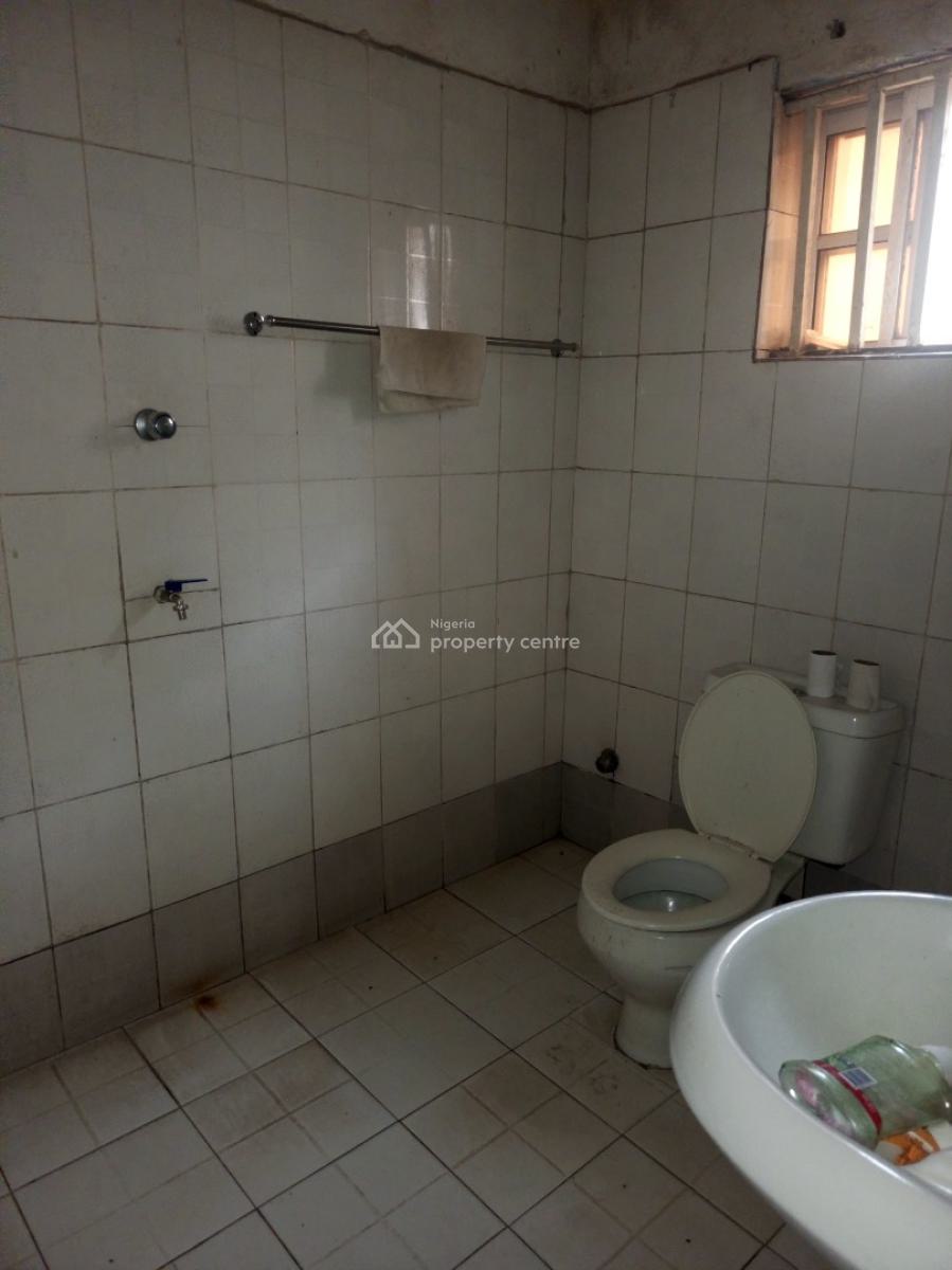 Massive 3 Bedroom Block of Flat, Next Cash & Carry, Jahi, Abuja, Flat / Apartment for Rent