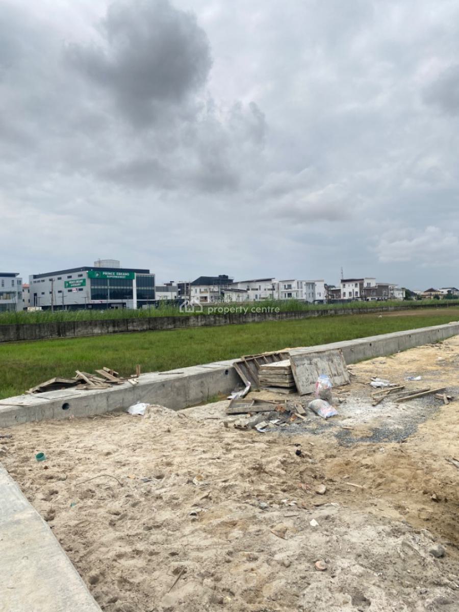 Located in a Area 625 Square Meters Land, By Pinnock Estate, Osapa, Lekki, Lagos, Land for Sale