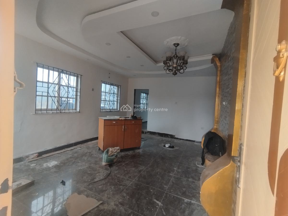 Lovely 2 Bedroom Flat, Ikorodu, Lagos, Flat / Apartment for Rent