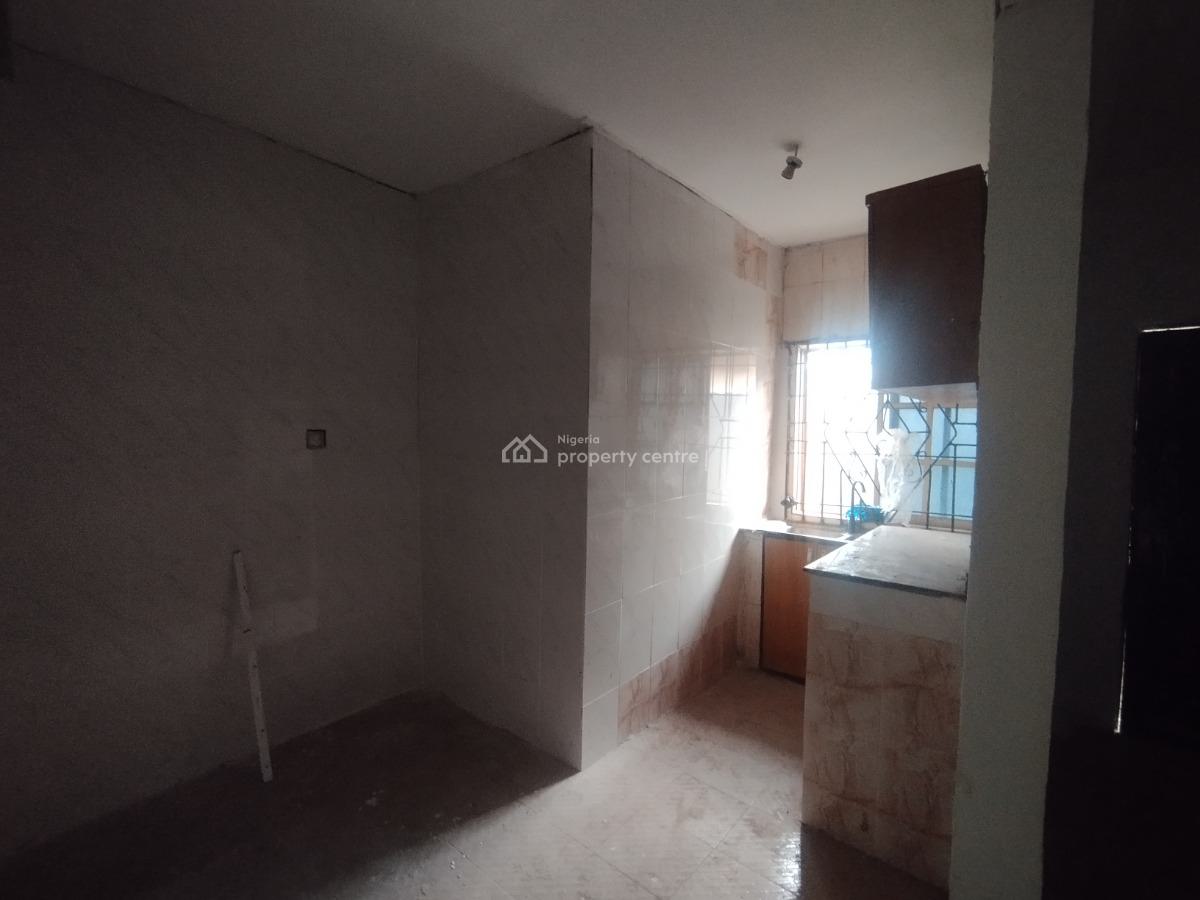 Lovely 2 Bedroom Flat, Ikorodu, Lagos, Flat / Apartment for Rent